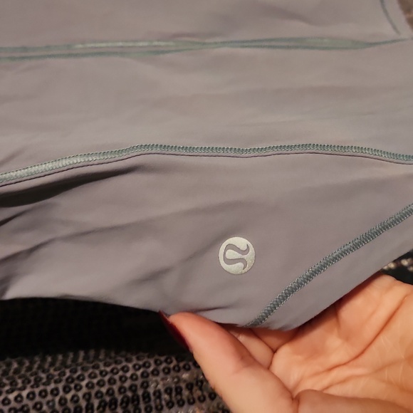 ⭐️LULULEMON TANK - Picture 3 of 3